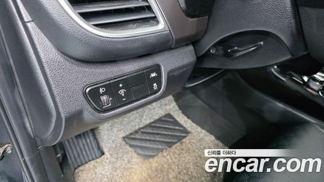 Kia Seltos 2020 — ფოტო 18/20