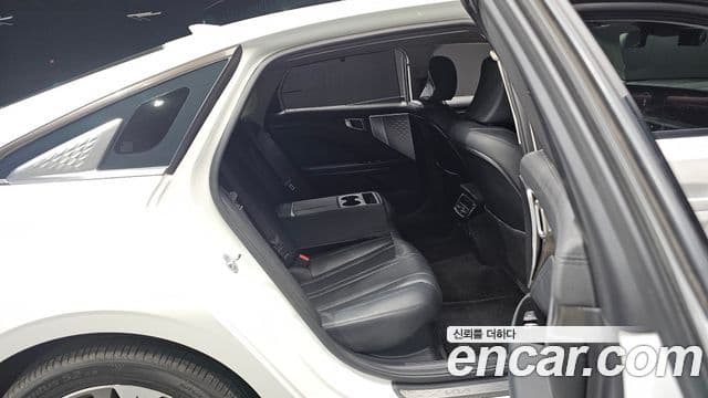 Kia K8 2022 — Şəkil 11/20
