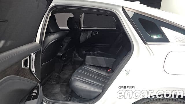 Kia K8 2022 — Şəkil 12/20