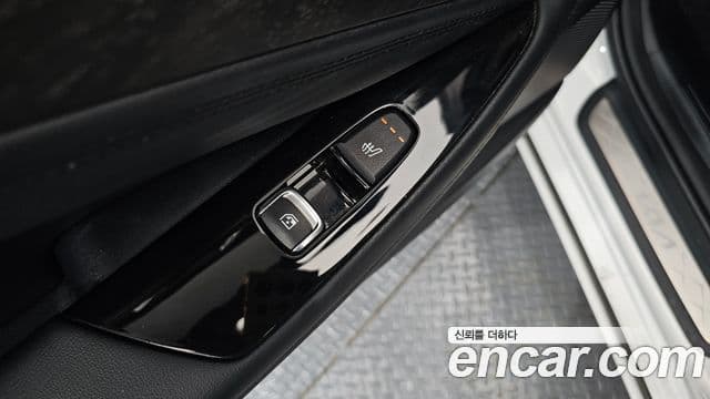 Kia K8 2022 — Şəkil 18/20
