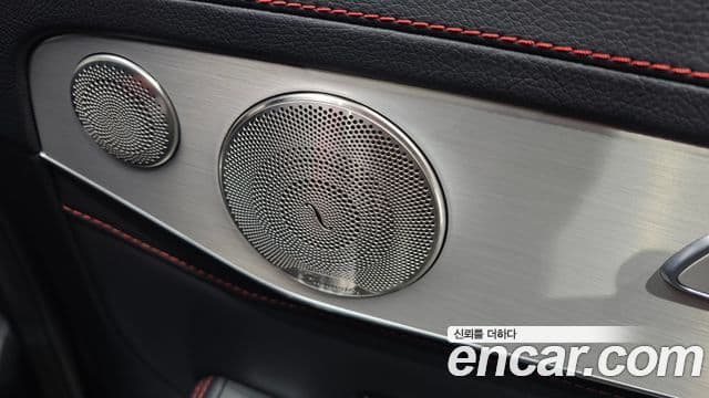 Mercedes-Benz GLC-Class 2021 — Photo 2/38