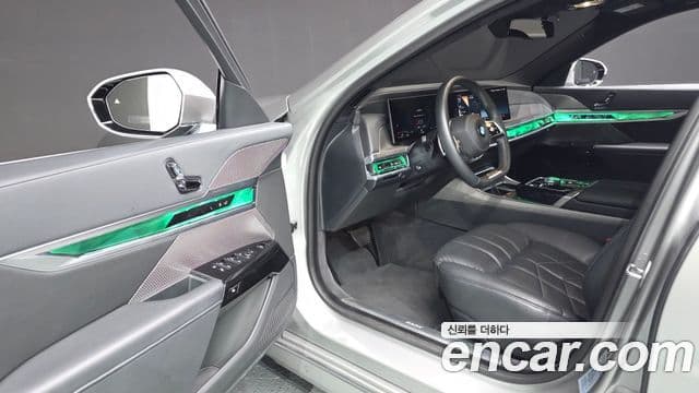 BMW 7 Series 2024 — Şəkil 10/20
