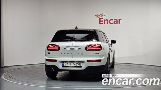 Mini Cooper Clubman 2023 — Фото 4/20