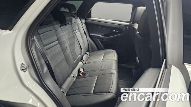 Land Rover Range Rover Evoque 2025 — ფოტო 11/20