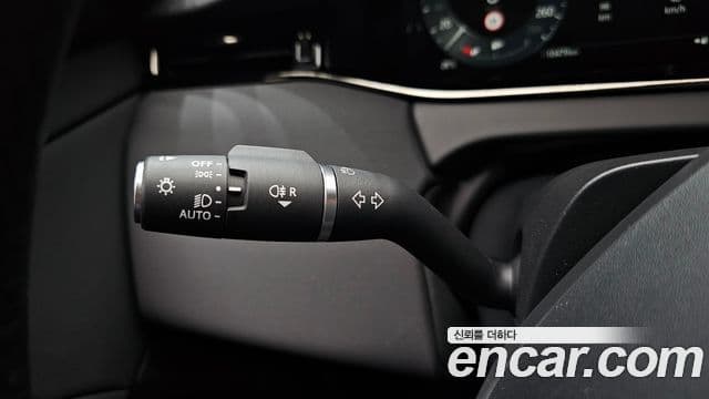 Land Rover Range Rover Evoque 2025 — ფოტო 20/20