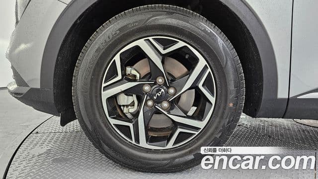 Kia Sportage 2021 — ფოტო 5/20