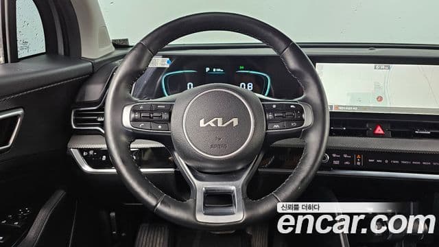 Kia Sportage 2021 — ფოტო 13/20