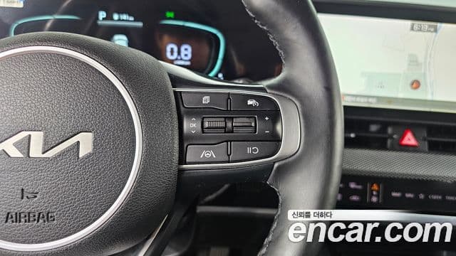 Kia Sportage 2021 — ფოტო 16/20
