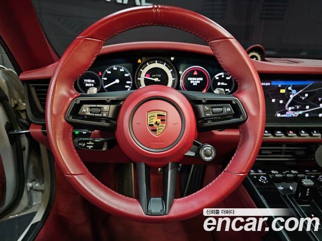 Porsche 911 2022 — ფოტო 13/20