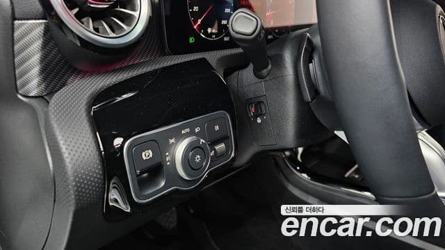 Mercedes-Benz A-Class 2024 — Şəkil 19/20