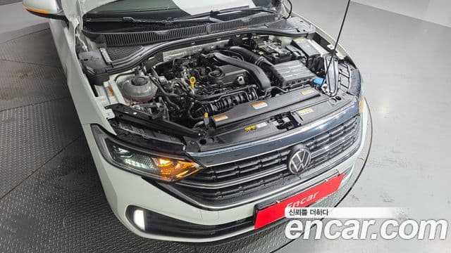 Volkswagen Jetta 2022 — ფოტო 6/20