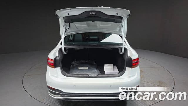 Volkswagen Jetta 2022 — ფოტო 20/20