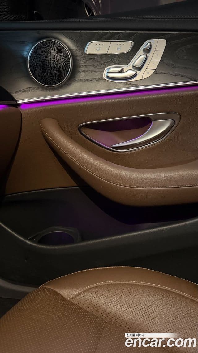 Mercedes-Benz E-Class 2022 — ფოტო 11/18