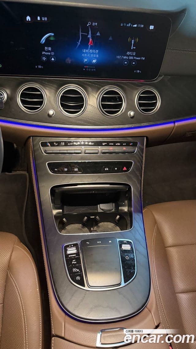 Mercedes-Benz E-Class 2022 — ფოტო 12/18