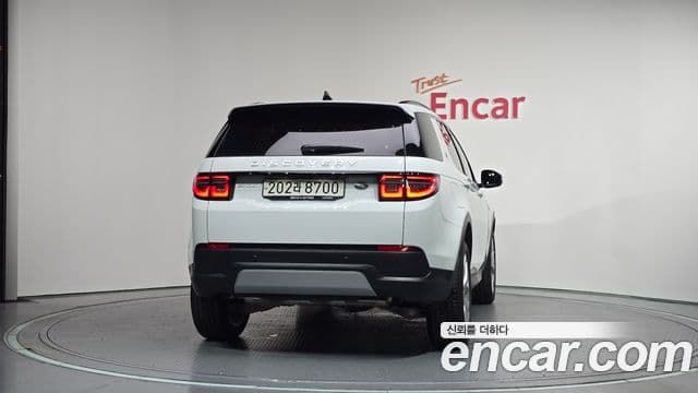 Land Rover Discovery Sport 2023 — ფოტო 4/20