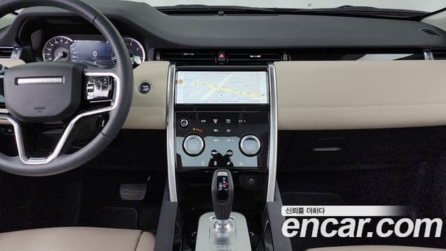 Land Rover Discovery Sport 2023 — ფოტო 14/20