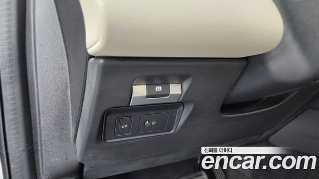 Land Rover Discovery Sport 2023 — ფოტო 16/20