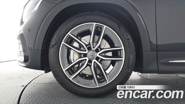 Mercedes-Benz GLB-Class 2025 — ფოტო 26/33