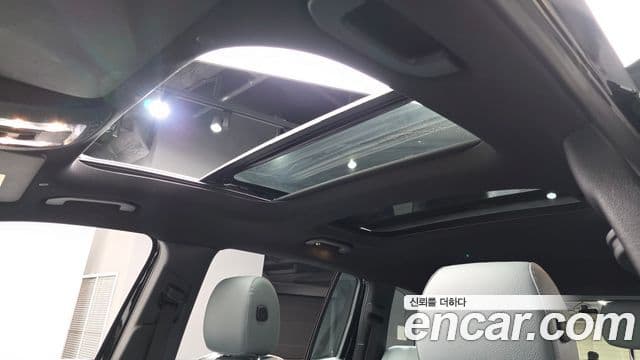 Mercedes-Benz GLB-Class 2025 — ფოტო 18/33