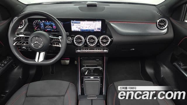Mercedes-Benz GLA-Class 2025 — ფოტო 7/20