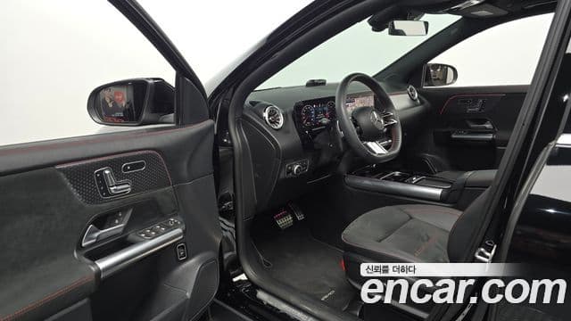 Mercedes-Benz GLA-Class 2025 — ფოტო 10/20