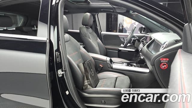 Mercedes-Benz GLA-Class 2025 — ფოტო 11/20