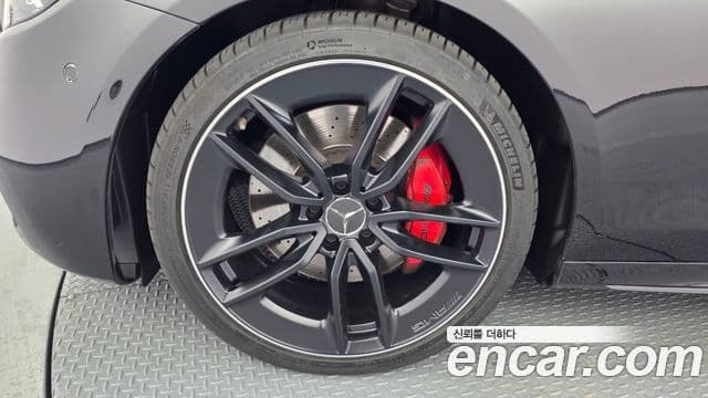 Mercedes-Benz E-Class 2022 — ფოტო 5/20