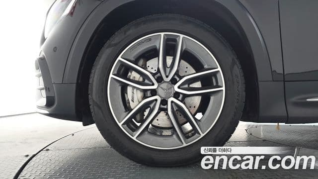 Mercedes-Benz GLB-Class 2025 — Фото 5/20