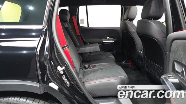 Mercedes-Benz GLB-Class 2025 — Фото 11/20