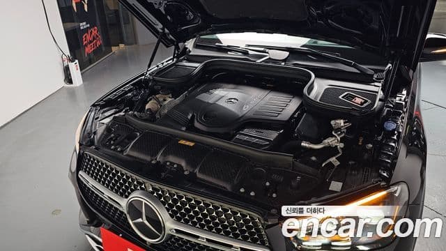 Mercedes-Benz GLE-Class 2025 — ფოტო 6/20