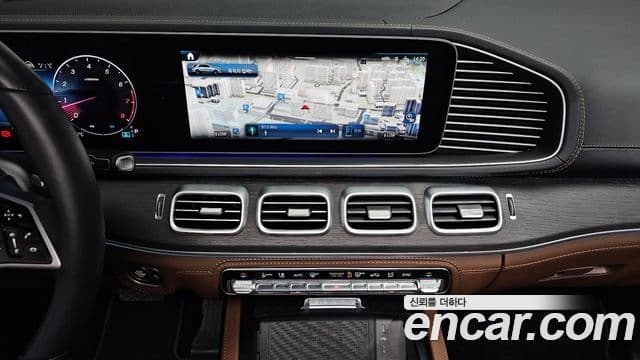Mercedes-Benz GLE-Class 2025 — Фото 14/20