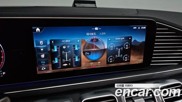 Mercedes-Benz GLE-Class 2025 — Photo 29/39