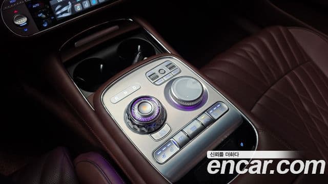 Genesis G90 2022 — Şəkil 9/20