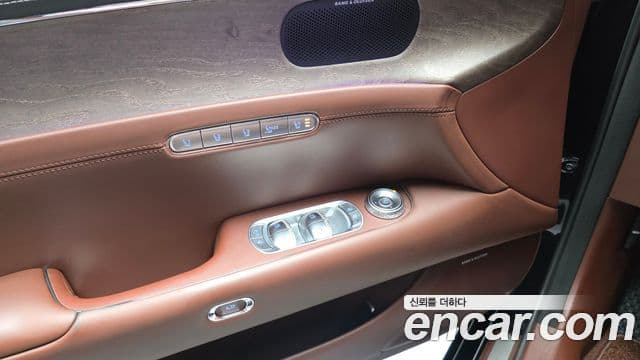 Genesis G90 2022 — Şəkil 8/30