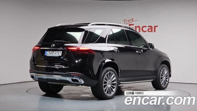 Mercedes-Benz GLE-Class 2025 — ფოტო 2/20