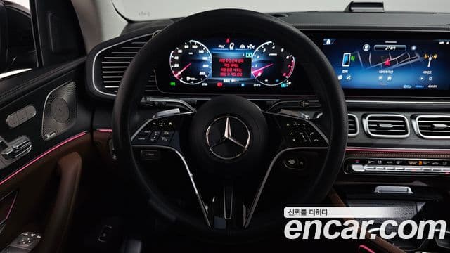 Mercedes-Benz GLE-Class 2025 — ფოტო 13/20