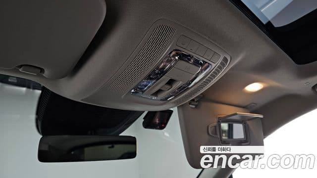 Mercedes-Benz GLE-Class 2025 — Photo 13/41