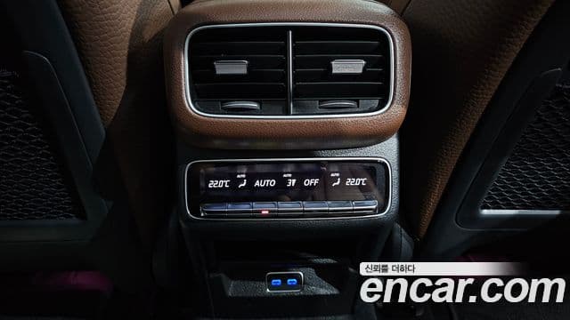 Mercedes-Benz GLE-Class 2025 — Photo 9/41
