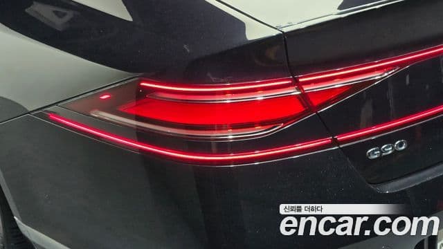 Genesis G90 2023 — Şəkil 32/39