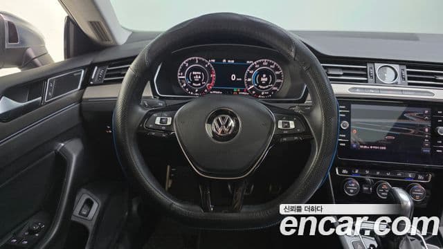 Volkswagen Arteon 2019 — Şəkil 13/20