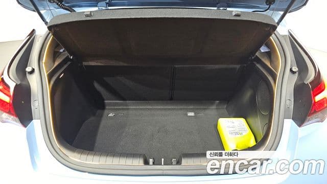 Hyundai Veloster 2020 — Şəkil 15/20
