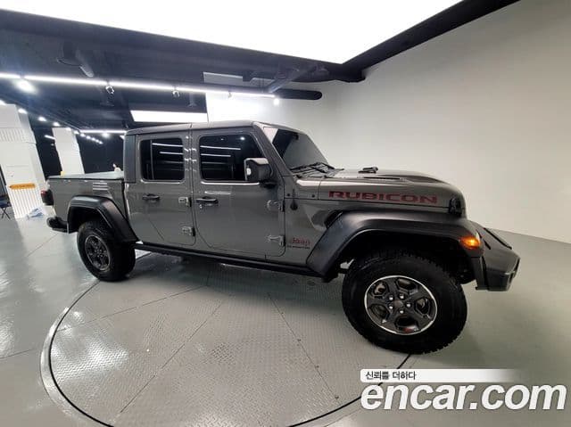 Jeep Gladiator 2023 — Photo 15/20