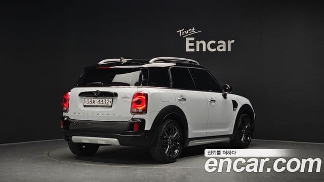 Mini Cooper Countryman 2019 — ფოტო 4/32