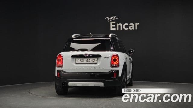 Mini Cooper Countryman 2019 — ფოტო 7/32