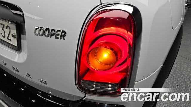Mini Cooper Countryman 2019 — ფოტო 32/32