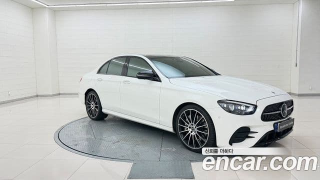 Mercedes-Benz E-Class 2022 — Фото 7/20