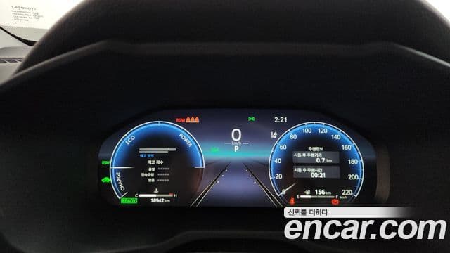 Toyota RAV4 2024 — ფოტო 8/20