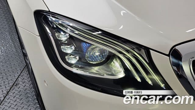 Mercedes-Benz S-Class 2018 — Photo 15/41