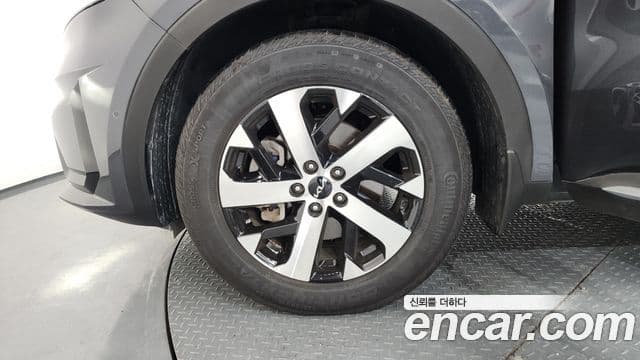 Kia Sorento 2023 — Фото 5/20
