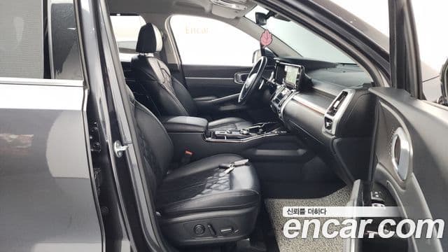 Kia Sorento 2023 — Фото 11/20
